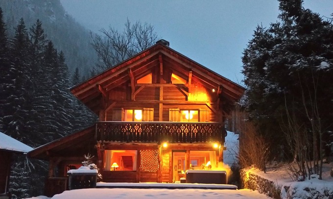 Les Tines Ski Chalet | Chalet Scierie, pretty chalet with hot tub and wonderful views, 4 bedrooms.