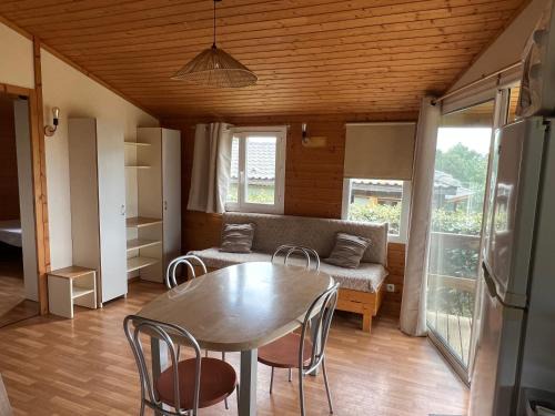Agde Ski Chalet | Chalet vue dégagée sur mer au loin