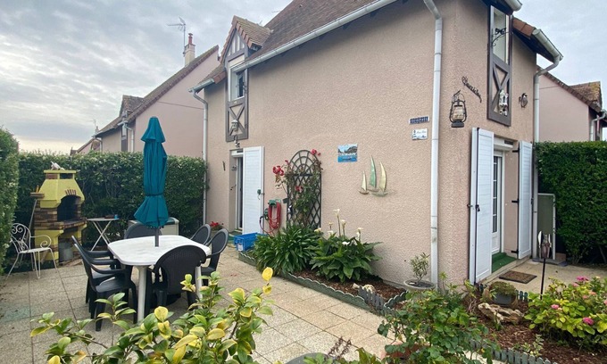 Courseulles-sur-Mer House | Chaleureuse Maison à la Plage