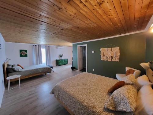 Pohenegamook House | Chambre Aigle-Cihpolakon-Eagle