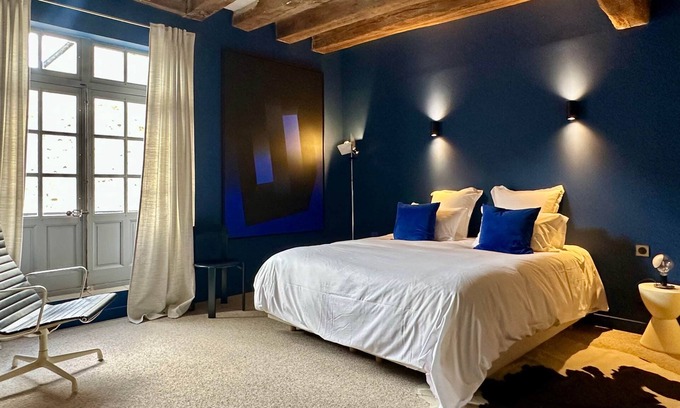 Azay-le-Rideau Hotel | Chambre Bleue - Auberge Radieuse