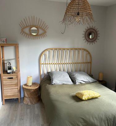 Villeneuve-les-Avignon Apartment | Chambre indépendante Les Chênes