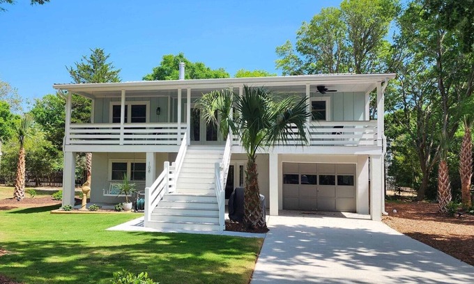 North Litchfield Beach House | Change of SEAnery totally renovated 2023!