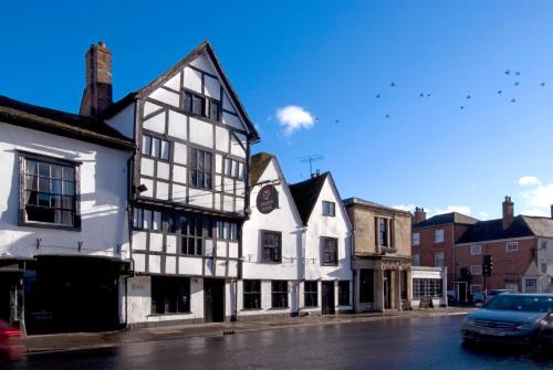 Salisbury Hotel | Chapter House