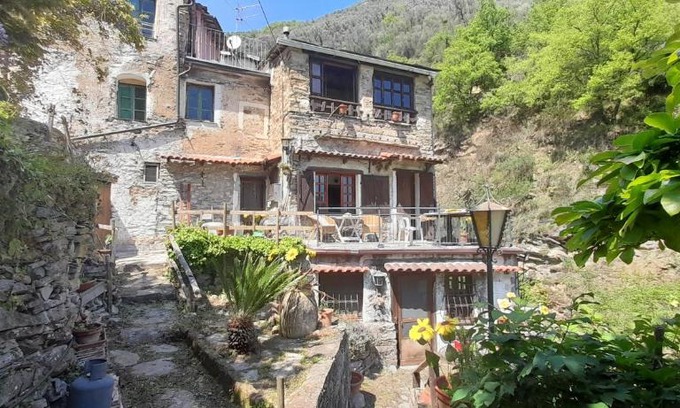 Dolcedo Apartment | Characteristic house Aquasanta
