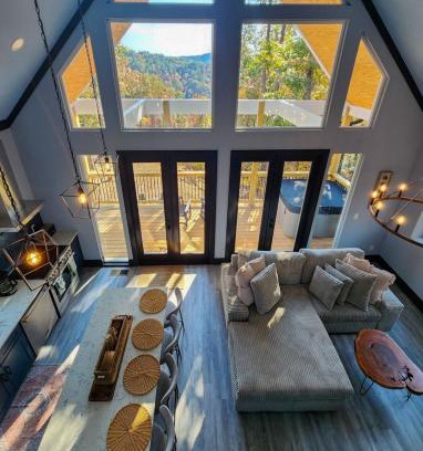 Ellijay Ski Chalet | Charlis Place Private Lux Cabin HotTub MT Views