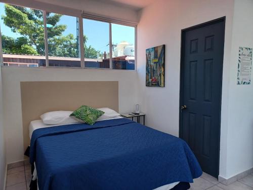 San Salvador Hotel | Charlys Room 9