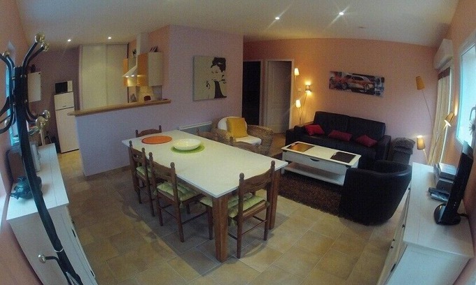 Chateau-d'Olonne House | Charm, spaces out and comfort are the magic words of this shelter
