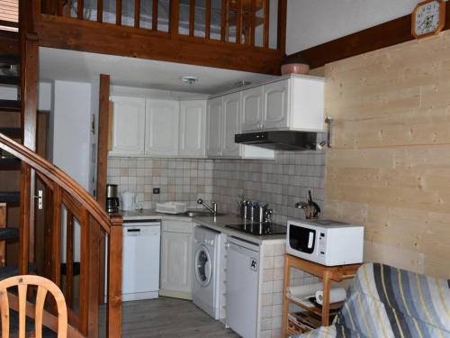 Pralognan-la-Vanoise Apartment | Charmant appart avec mezzanine, balcon sud, piscine chauffée, proche pistes et centre - FR-1-464-5