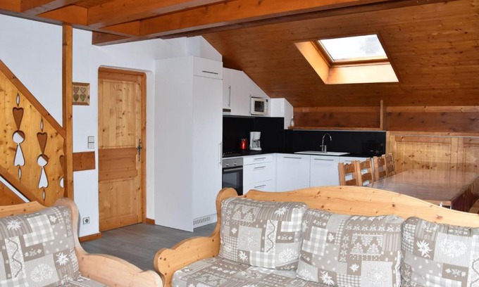 Champagny-en-Vanoise Apartment | Charmant duplex avec grande terrasse au cœur de Champagny-en-Vanoise - FR-1-464-38