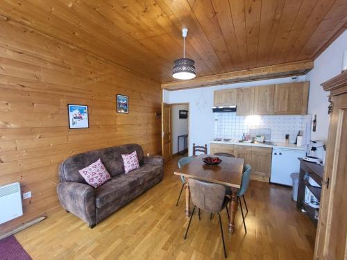 Montgenevre Apartment | Charmant studio 4 pers, accès parking direct, proche pistes et services - FR-1-266-194
