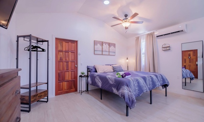 Caye Caulker Apartment | Charming 1-bed studio apartment in awesome Caye Caulker with AC