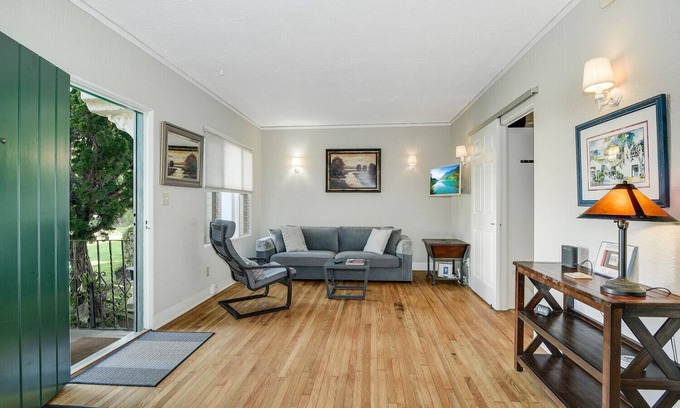 Coronado Cottage | Charming 1-bedroom cottage in Coronado with WiFi