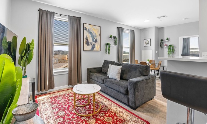 Everett Apartment | Charming 1BR Near Encore 2835