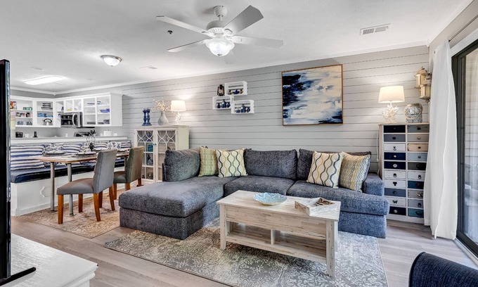 Pawleys Island Condo | Charming 2 Bed 2 Bath True Blue Pawleys Island Golf, Pools, & Beach 5 min drive!