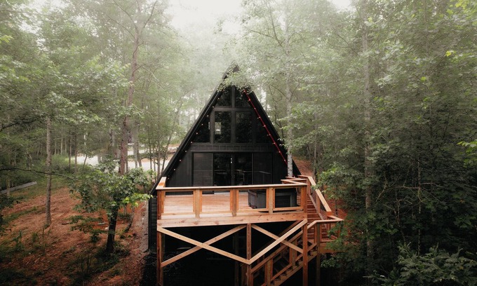 Rogers Cabin | Charming 2-bedroom A Frame cabin in Red River Gorge - The Raven