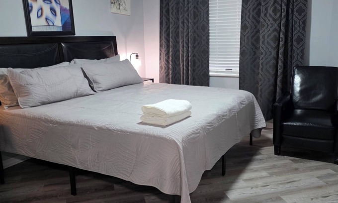Ventura Condo | Charming 2-bedroom condo minutes from Orlando International Airport.