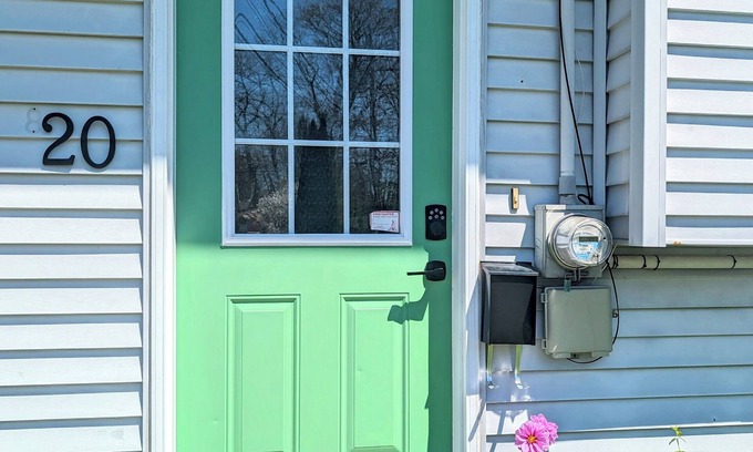 New Minas House | Charming 2-bedroom Retreat with AC, WiFi in the Heart of the Annapolis Valley