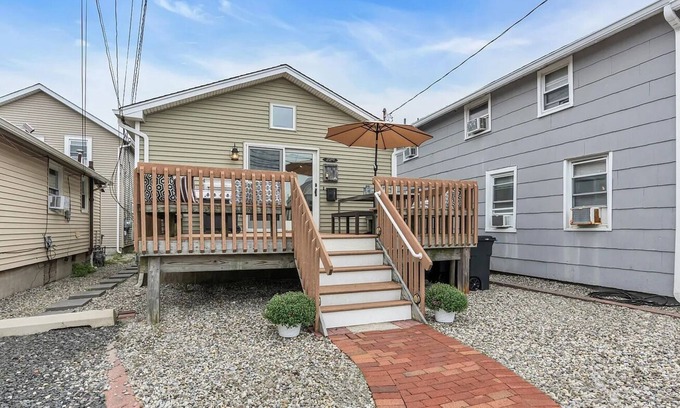 Manasquan House | Charming 3-bedroom house 3 blocks from Manasquan beach