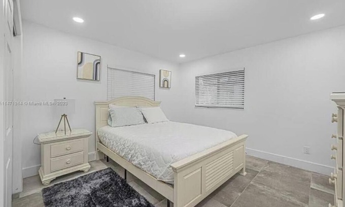 Stuart Villa | Charming 3-bedroom villa with AC, WiFi in lovely Stuart
