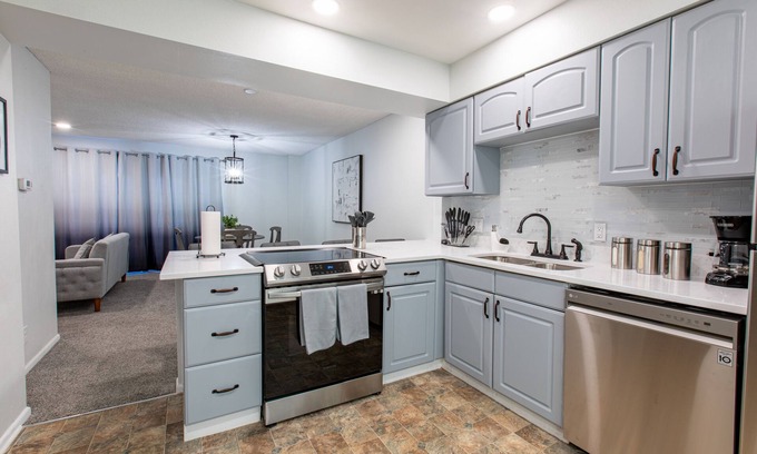 Northglenn House | Charming 4-bedroom Townhouse 25 min from Denver