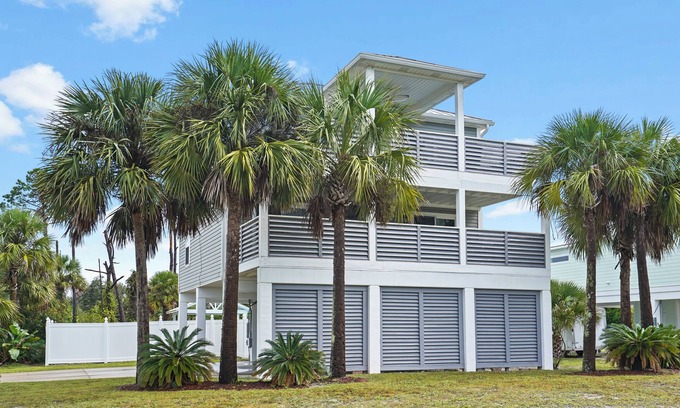 Port St. Joe House | Charming 4BD Beach House-Pet Friendly-Private Fenced in Pool-Gorgeous Views