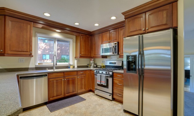 Old Seward - Oceanview Cottage | Charming Anchorage Home w/Private Hot Tub!