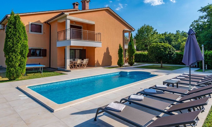 Santalezi Villa | Charming and ideal for 10 vacationers