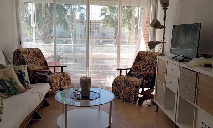 El Roc de Sant Gaieta Apartment | Charming Apartment Oceanfront/Bara Beach