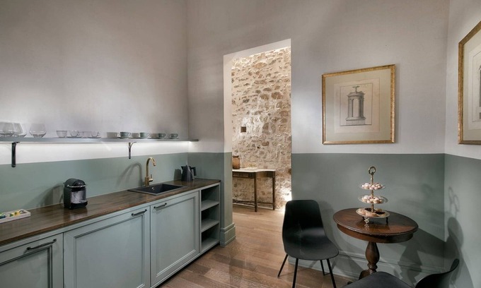 Monastiraki Villa | Charming Athens Apartment | 1 Bedroom.
