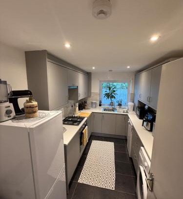 Selhurst Apartment | Charming Family Flat 1 Bedroom