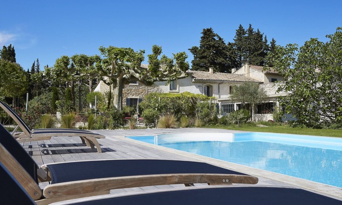 Sarrians House | Charming guest house in the countryside with large garden and large swimming pool