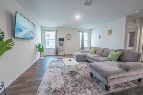 San Antonio House | Charming Home - Mins from SeaWorld & The Alamo