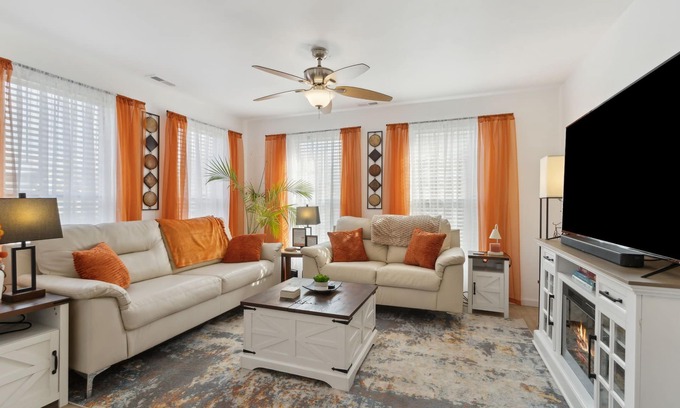 Cedartown House | Charming Home with King Bed, Fenced Yard, WiFi in the Heart of Quaint Cedartown