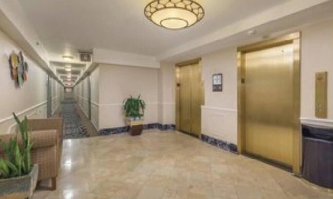 Lower Garden District Apartment | Charming hotel suite with fitness room, WiFi in lovely New Orleans