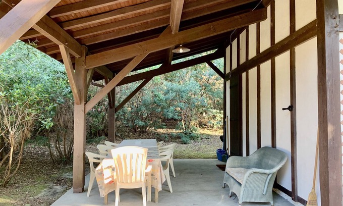 Piraillan House | Charming house on a large garden, close to the Piraillan market.