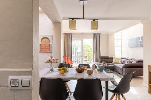 Torrequebrada House | Charming house next to the sea