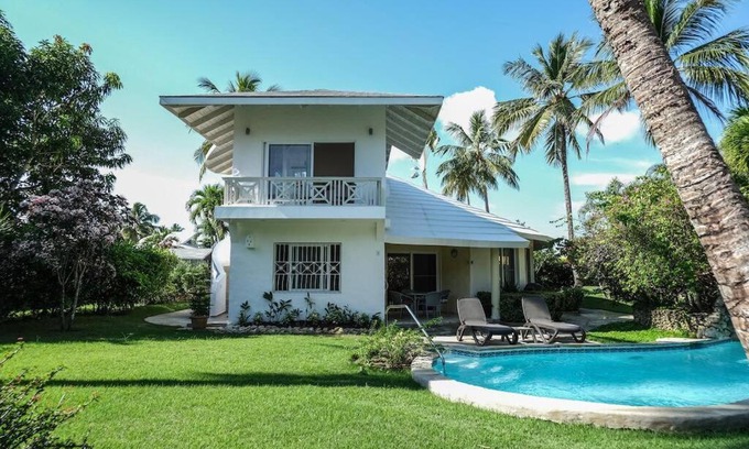 Cabarete Villa | Charming ocean front 3 bd villa