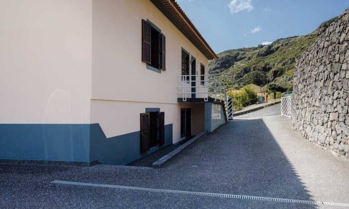Machico House | Charming retreat in Machico, pets accepted. By the sandy beach