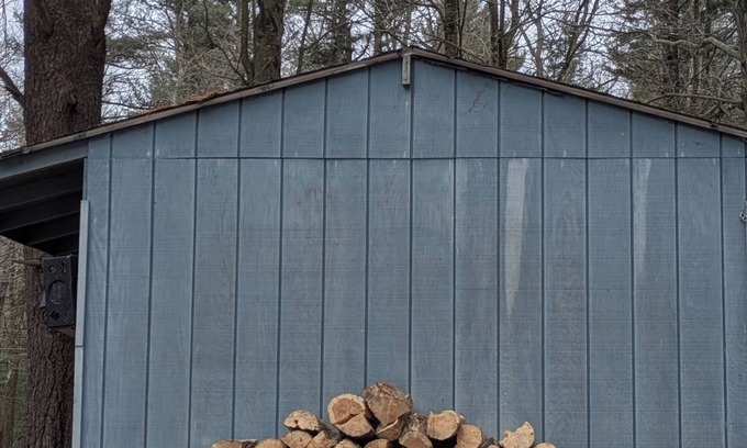 Pocono Pines Cabin | Charming Rustic 3-bedroom cabin in Pocono Pines with WiFi