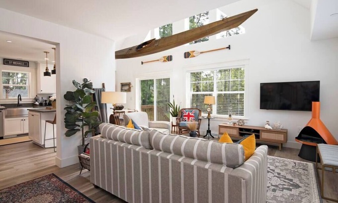 St. Michaels House | Charming Stay, Just Minutes from Downtown!