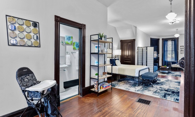 St. Louis Apartment | Charming Studio on Cherokee Street - JZ Vacation Rentals