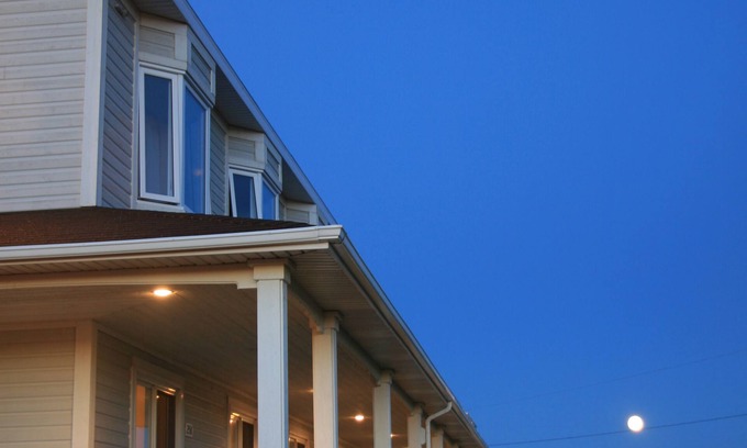 Iles de la Madeleine Hotel | Chateau Madelinot