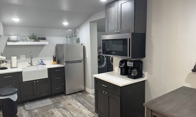 Selah Apartment | CHET'S PLACE in SELAH, 700 Sq. Ft- 1 Bedroom 1 Bath - Sleeps 4-5