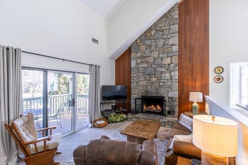 Blowing Rock House | Chetola: Chestnut 8