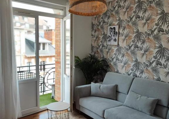 Hincmar Apartment | Chez Apolline - Vue Cathédrale - Hyper centre ville