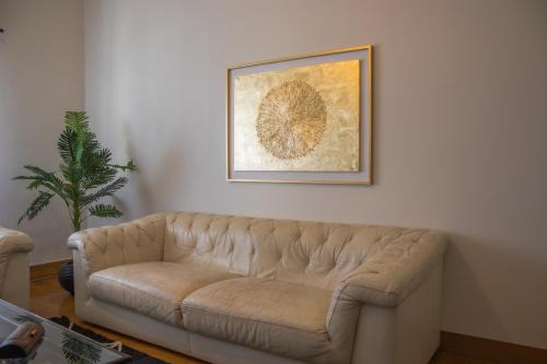 Al Duqqi Apartment | "Chez Riche "Luxury serviced apartment 52