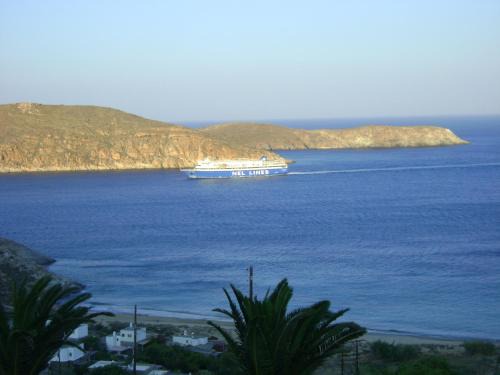 Serifos House | Chez Semiramis The Sun Touch House for 8 persons 5'min from the beach