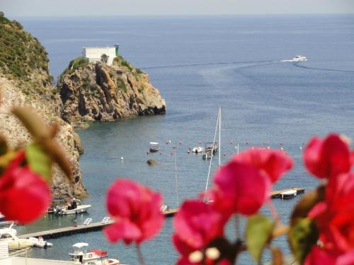 Ponza Apartment | Chiaia Apartments by Caseaponza it