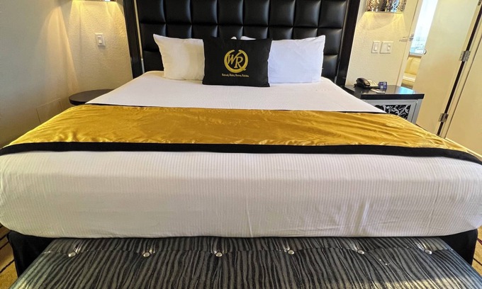 Winchester Apartment | Chic 2-bedroom hotel suites with WiFi, fitness room in vibrant Las Vegas
